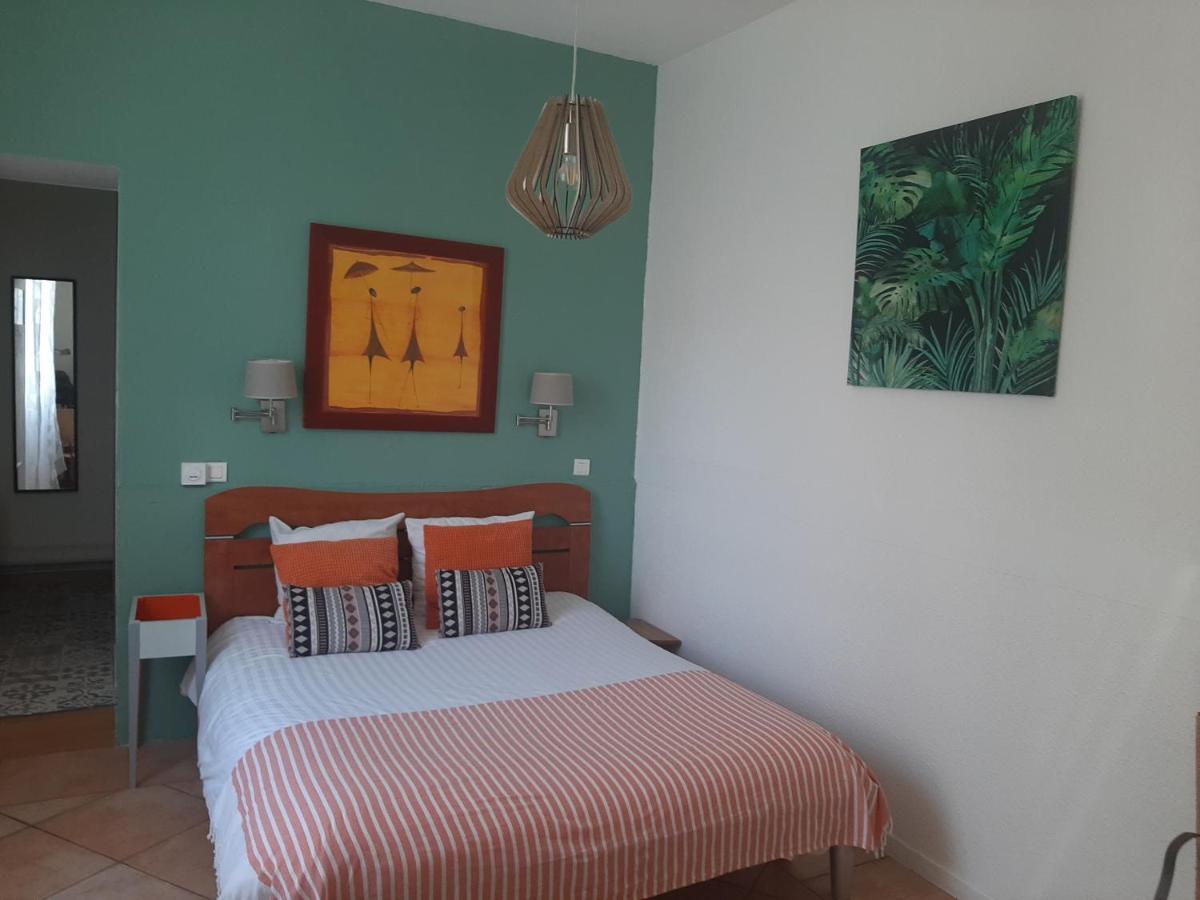 Quissac  Hotel La Tour Des Fees מראה חיצוני תמונה