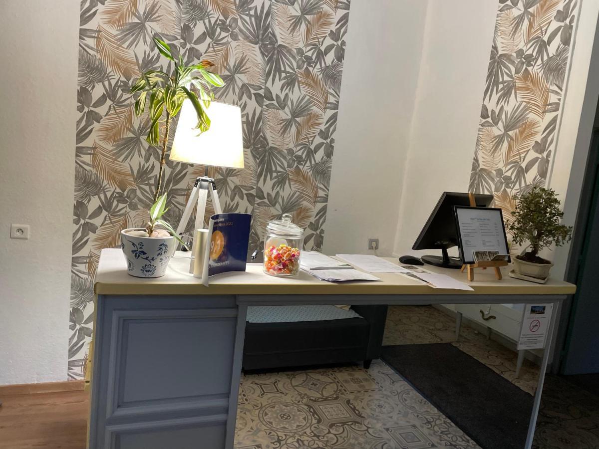 Quissac  Hotel La Tour Des Fees מראה חיצוני תמונה