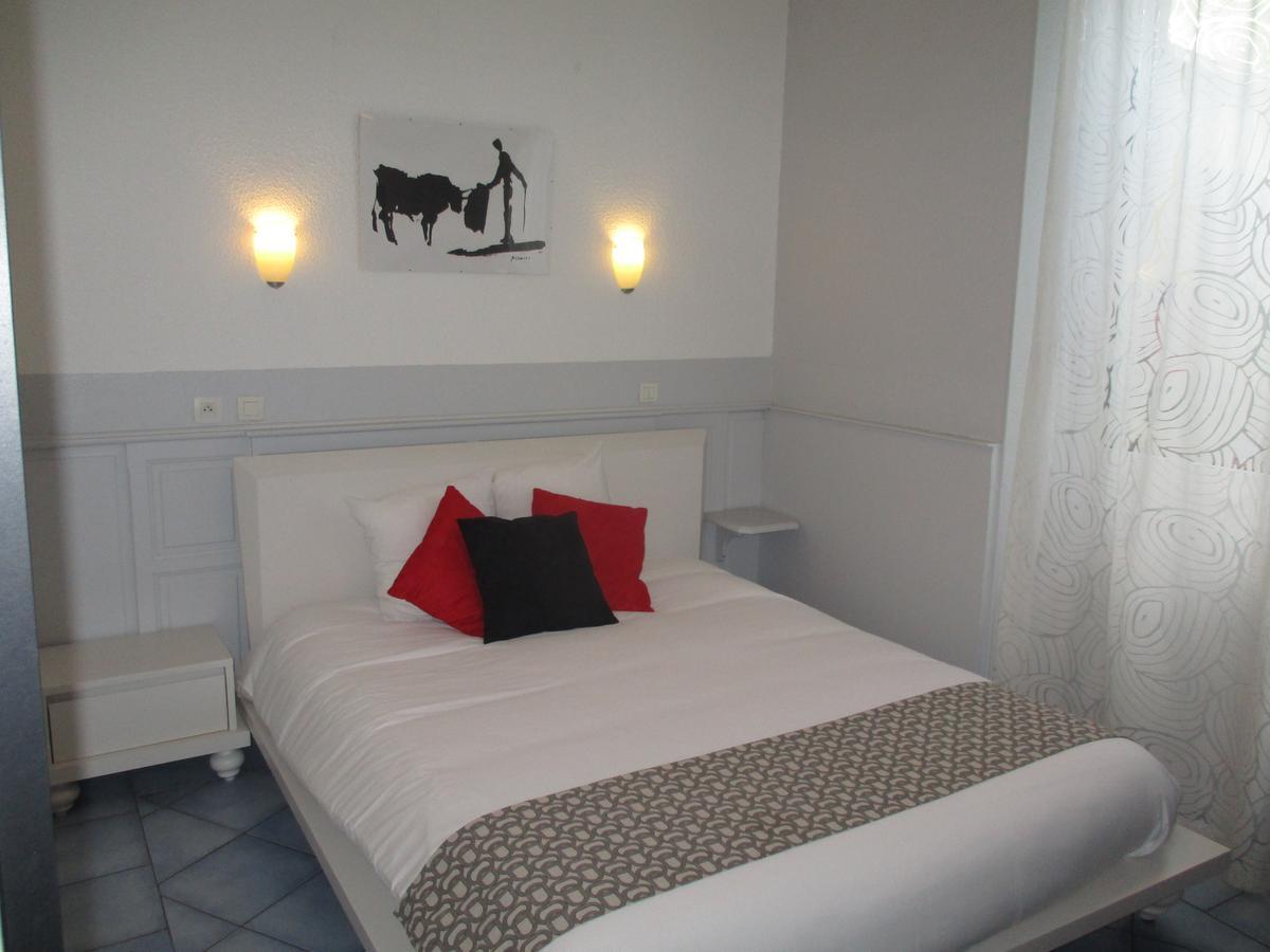 Quissac  Hotel La Tour Des Fees מראה חיצוני תמונה